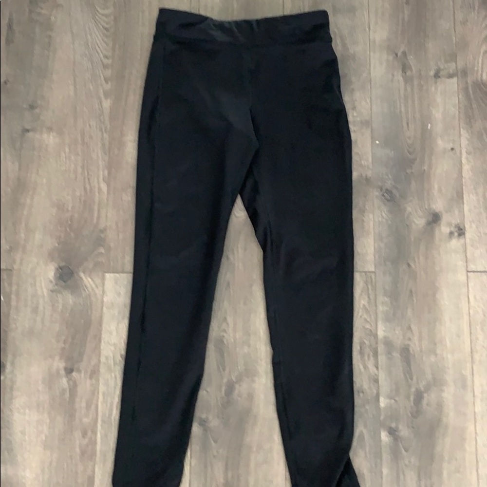 Black old navy leggings. XL
